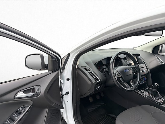 Ford Focus 11 of 30
