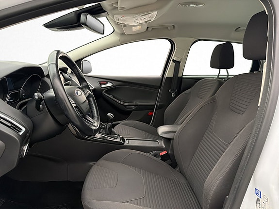 Ford Focus 12 of 30