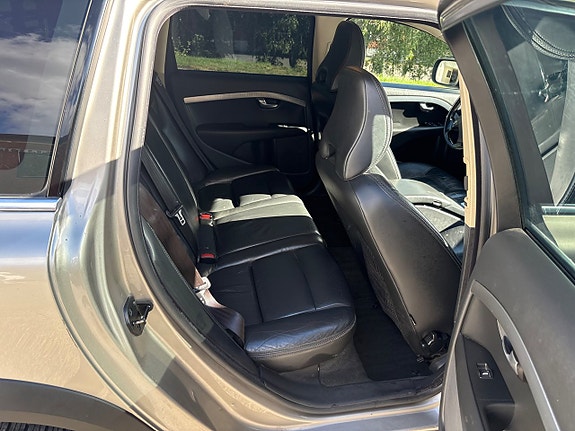 Volvo XC70 15 of 17