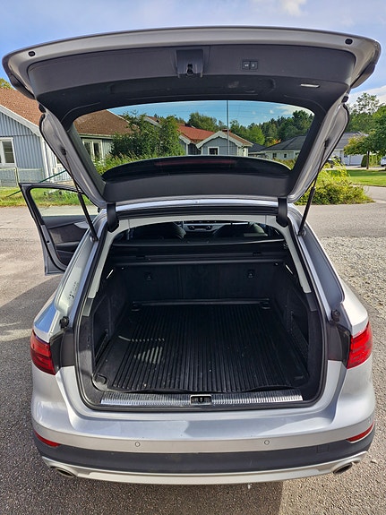 Audi A4 allroad 5 of 8