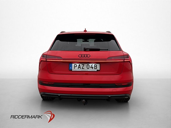 Audi e-tron 8 of 30