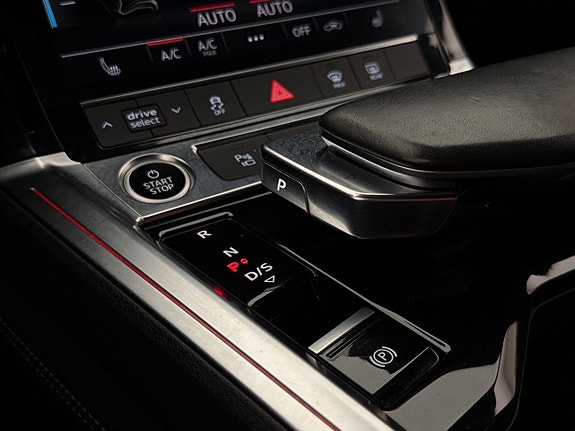 Audi e-tron 25 of 30