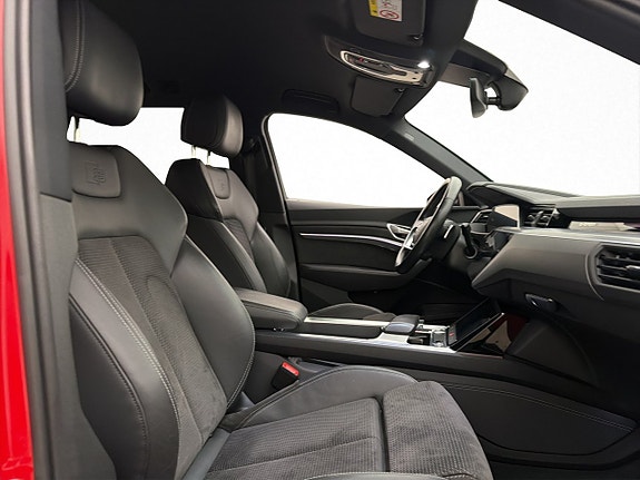 Audi e-tron 27 of 30