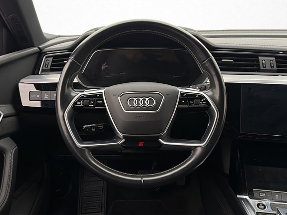 Audi e-tron 14 of 30