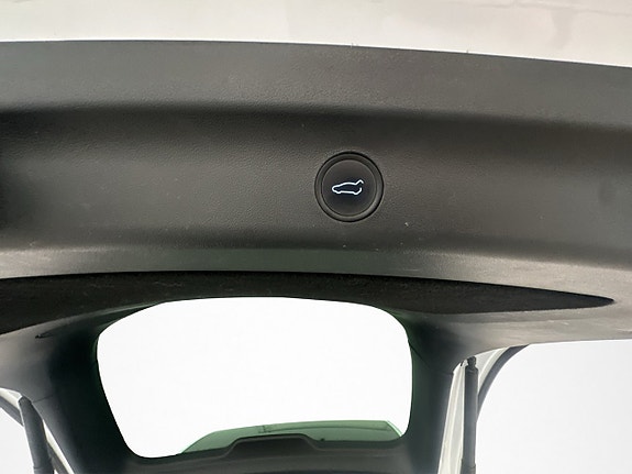 Tesla Model Y 30 of 30