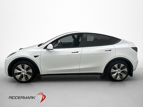 Tesla Model Y 5 of 30