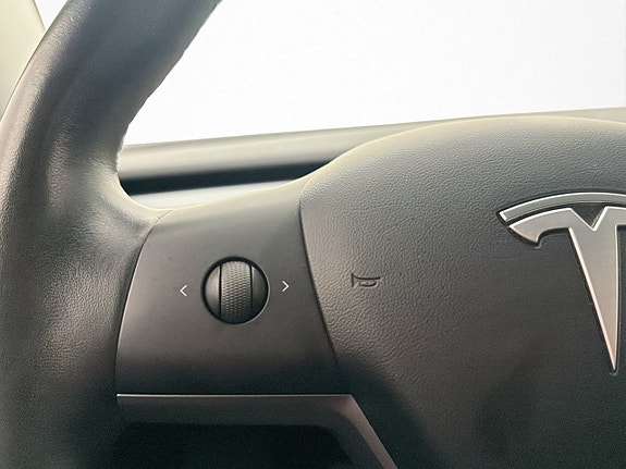 Tesla Model 3 15 of 30