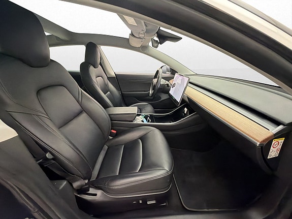 Tesla Model 3 26 of 30