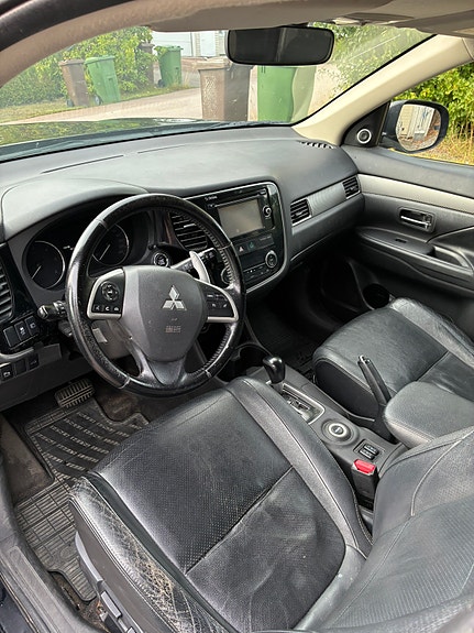 Mitsubishi Outlander 4 of 5