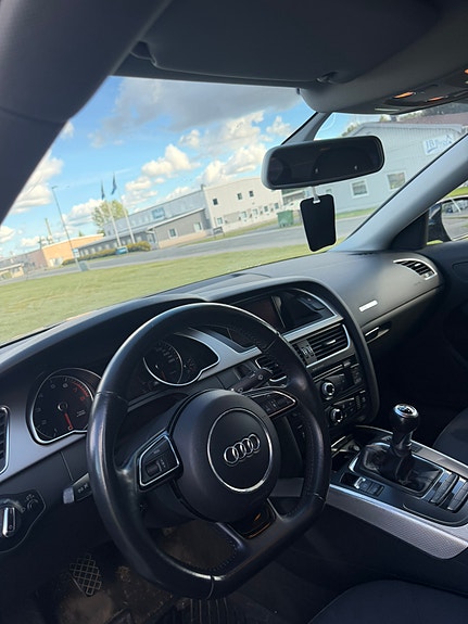 Audi A5 4 of 5