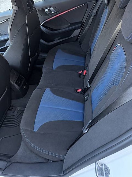 BMW 118i 16 of 22