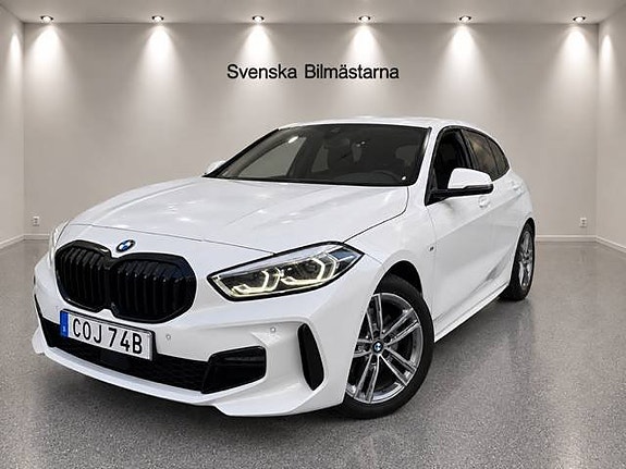 BMW 118i 2 of 22
