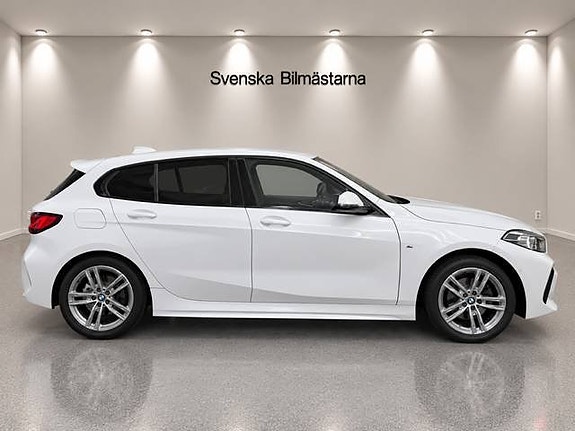BMW 118i 7 of 22