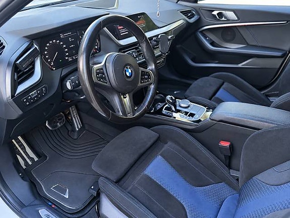BMW 118i 11 of 22