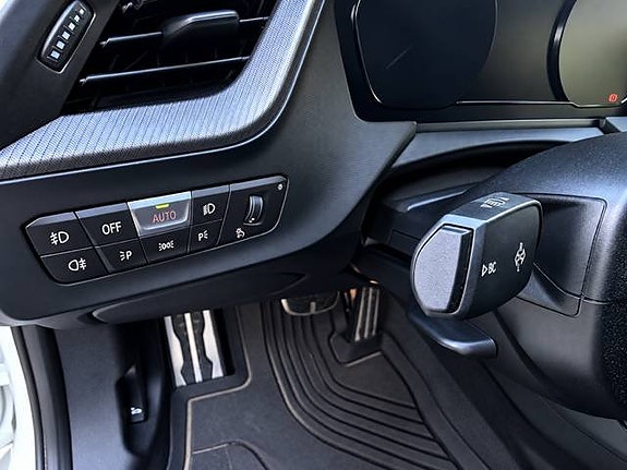 BMW 118i 17 of 22