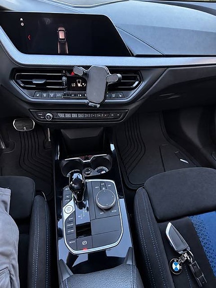 BMW 118i 14 of 22