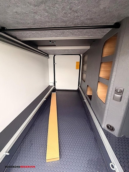 Adria Coral SELECT 670 SL - Fiat MultiJet3 140HP (103kW) HD 35L 6 of 27