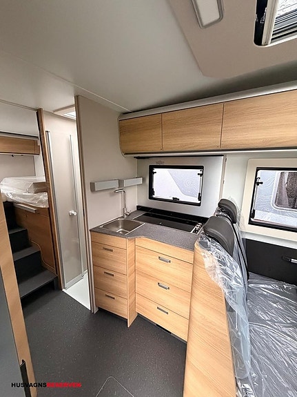 Adria Coral SELECT 670 SL - Fiat MultiJet3 140HP (103kW) HD 35L 18 of 27