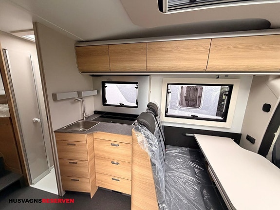 Adria Coral SELECT 670 SL - Fiat MultiJet3 140HP (103kW) HD 35L 17 of 27