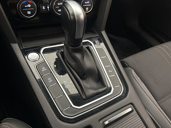 Volkswagen Passat Alltrack 23 of 30