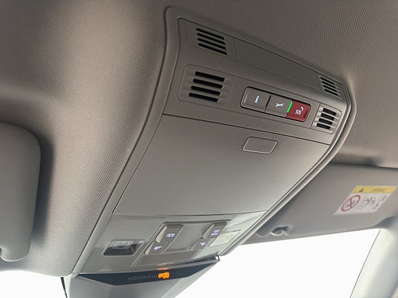 Volkswagen Passat Alltrack 30 of 30