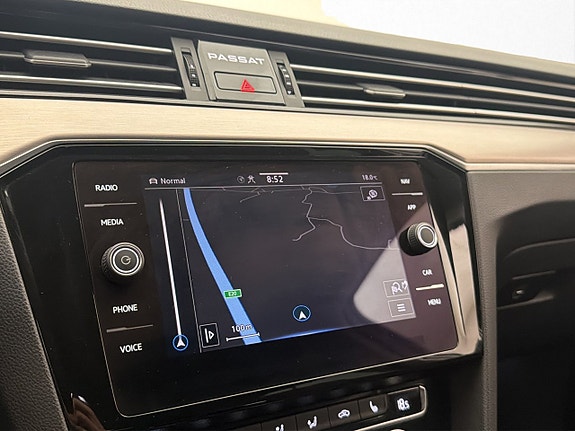 Volkswagen Passat Alltrack 18 of 30