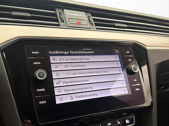 Volkswagen Passat Alltrack 20 of 30