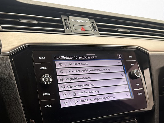 Volkswagen Passat Alltrack 21 of 30