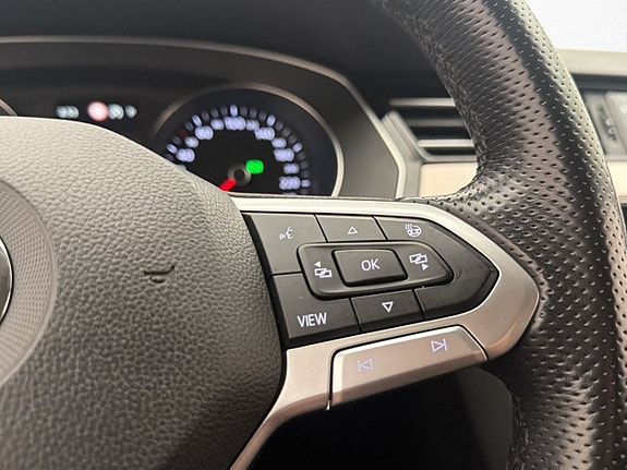 Volkswagen Passat Alltrack 15 of 30