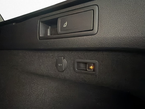 Volkswagen Passat Alltrack 29 of 30