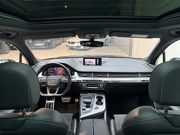 Audi Q7 11 of 16