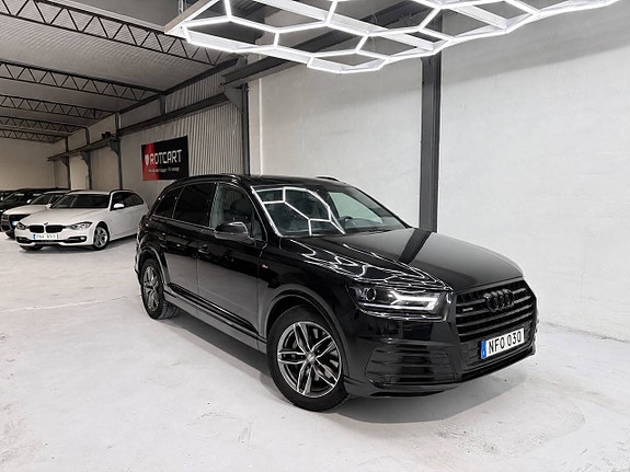 Audi Q7 5 of 16