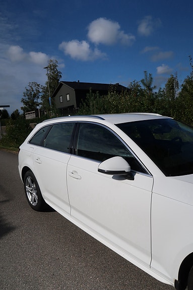 Audi A4 3 of 14