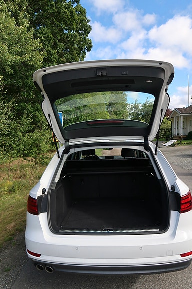 Audi A4 9 of 14