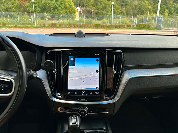 Volvo V60 Cross Country 12 of 14