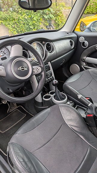 MINI Cooper S 6 of 6
