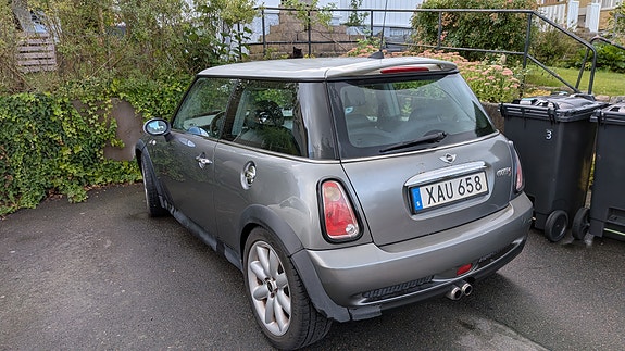 MINI Cooper S 4 of 6