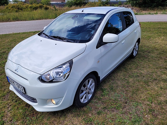 Mitsubishi Space Star 2 of 13
