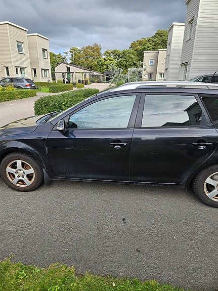 Kia Ceed 8 of 13