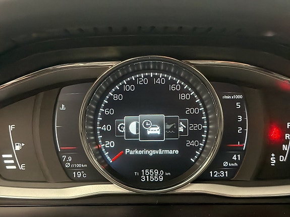 Volvo XC60 18 of 30