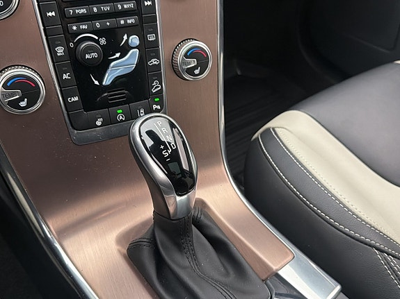 Volvo XC60 26 of 30