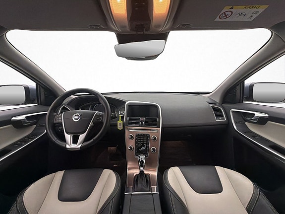 Volvo XC60 20 of 30
