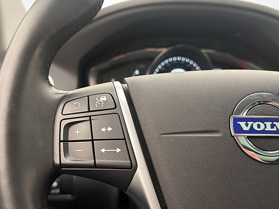 Volvo XC60 16 of 30
