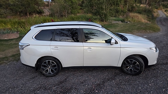 Mitsubishi Outlander 16 of 19