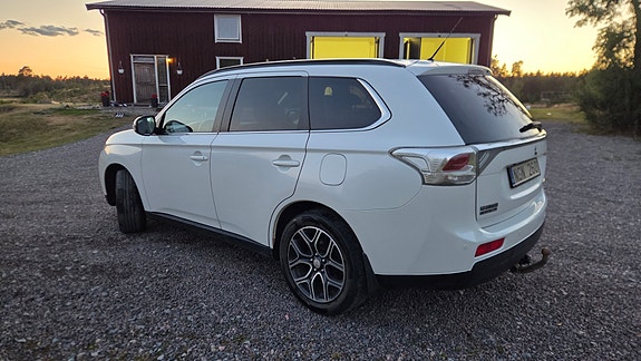 Mitsubishi Outlander 7 of 19