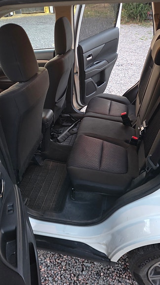 Mitsubishi Outlander 9 of 19