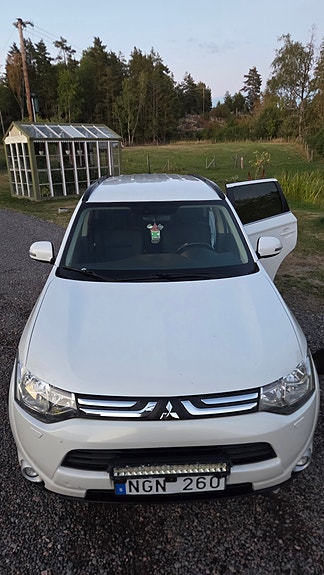 Mitsubishi Outlander 12 of 19