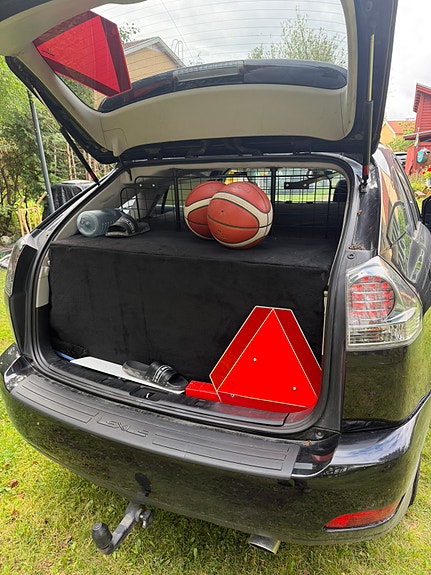 Lexus RX400h 9 of 16