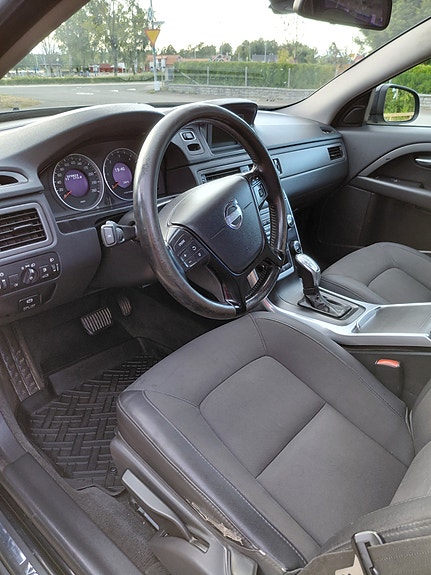 Volvo V70 6 of 6