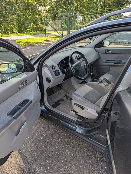 Volvo V50 5 of 11